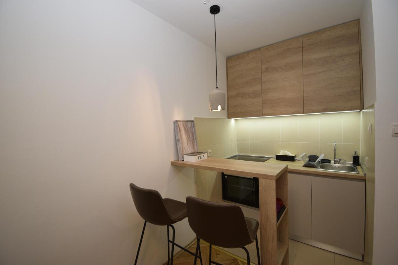Studio Apartment Art Zone Podgorica Ngoại thất bức ảnh