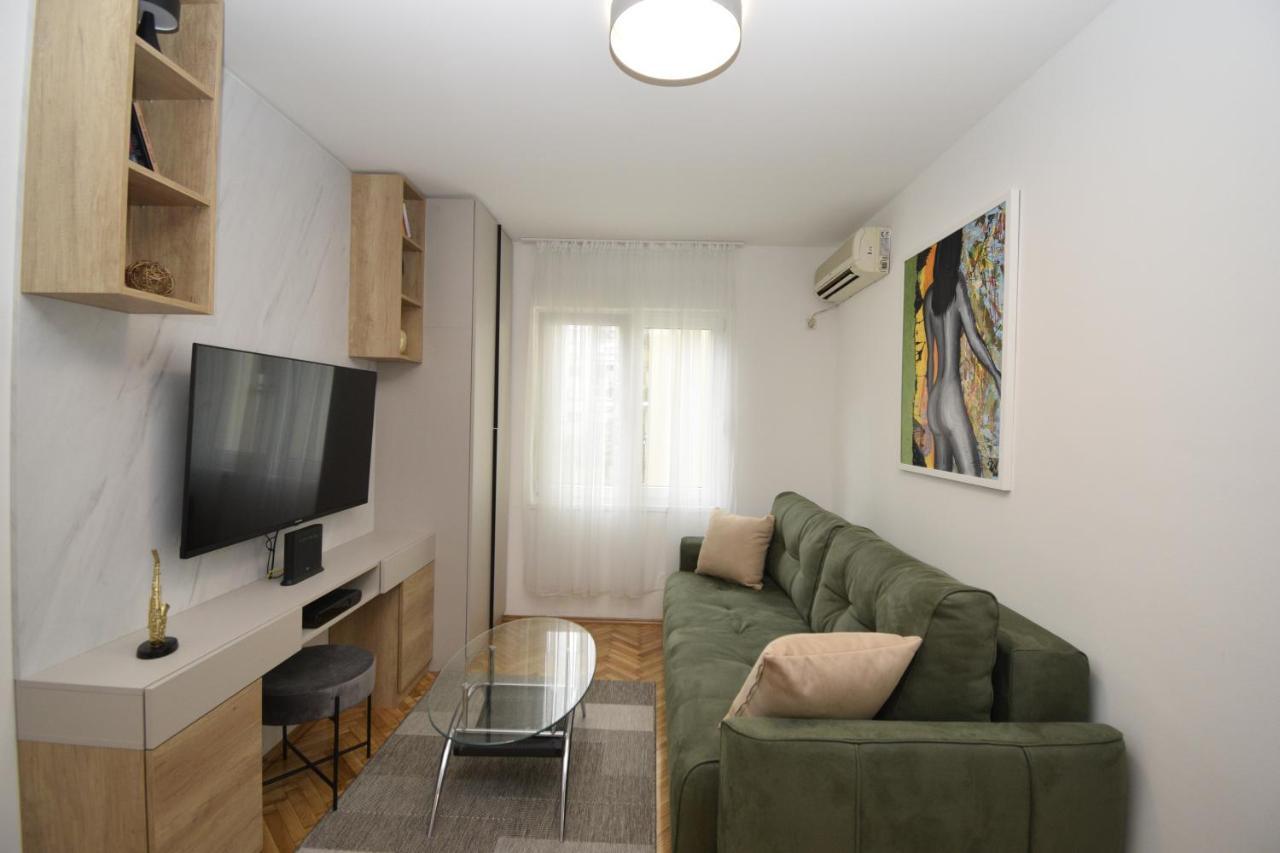 Studio Apartment Art Zone Podgorica Ngoại thất bức ảnh