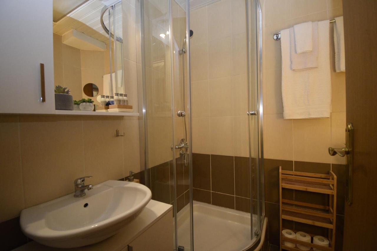 Studio Apartment Art Zone Podgorica Ngoại thất bức ảnh
